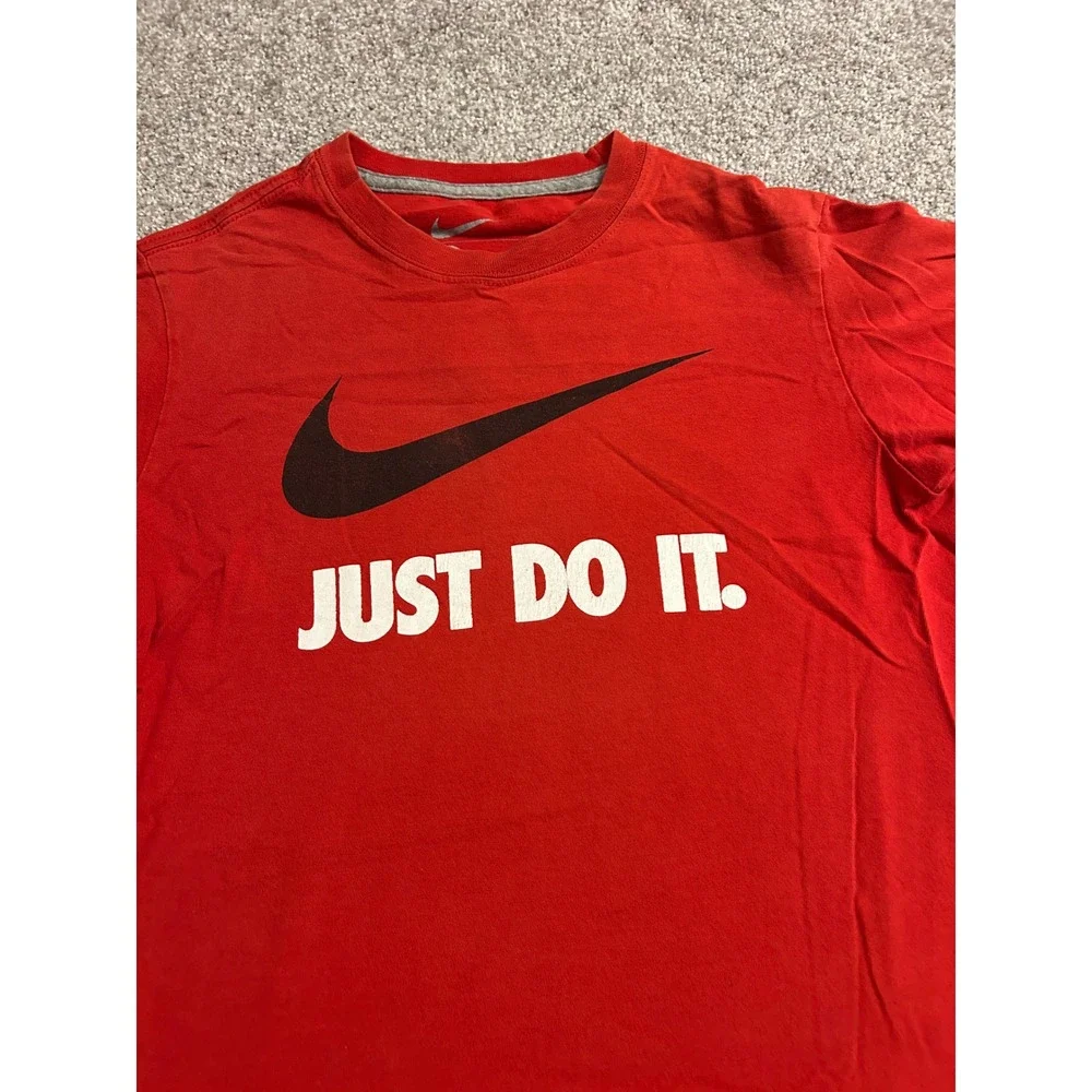 Nike Just Do It Graphic T-Shirt Boys Medium Red Excellent Swoosh Logo Tee